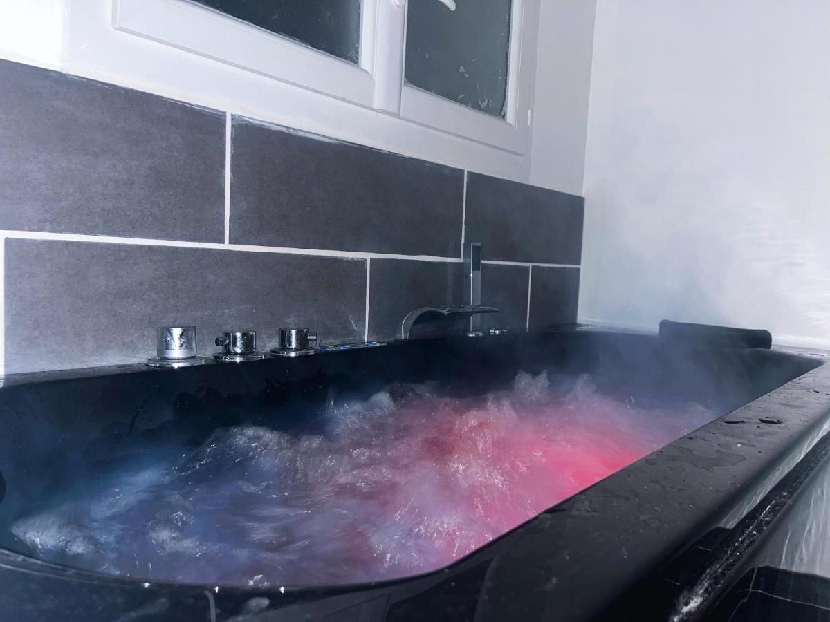 L'Oranger - Magnifique Studio Independant Sur Mougins Avec Jacuzzi Prive - Parking - Climatisation Zewnętrze zdjęcie